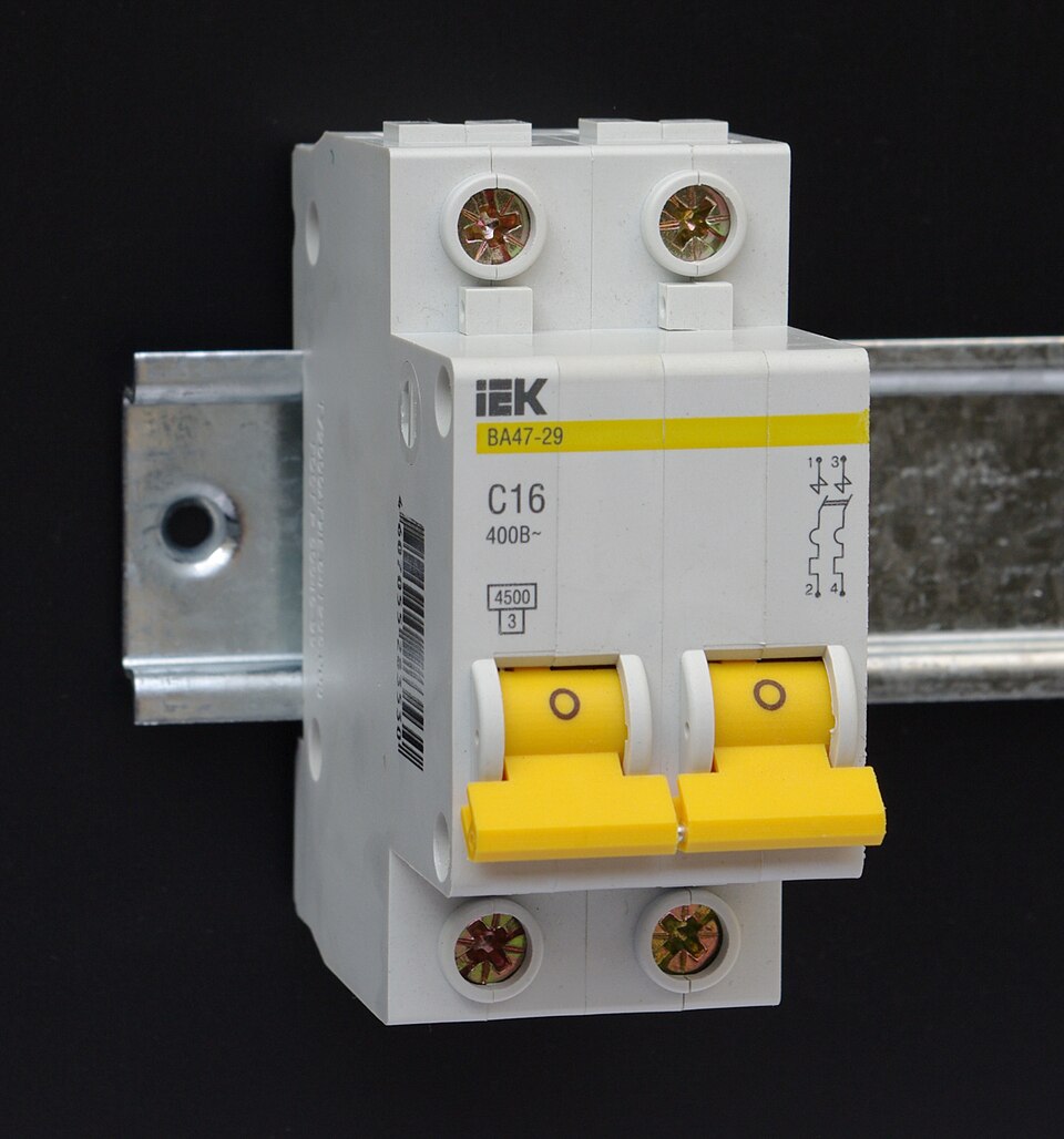 Automatski osigurač B16 1P